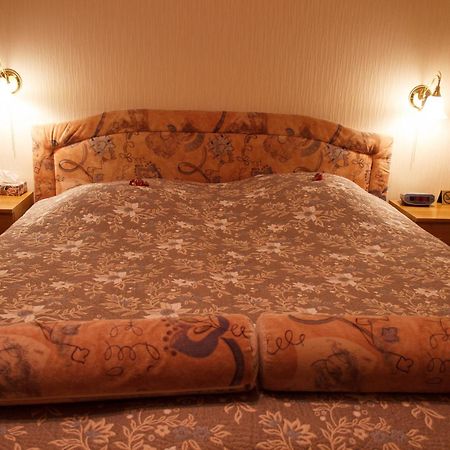 Starye Bendery Hotell Exteriör bild