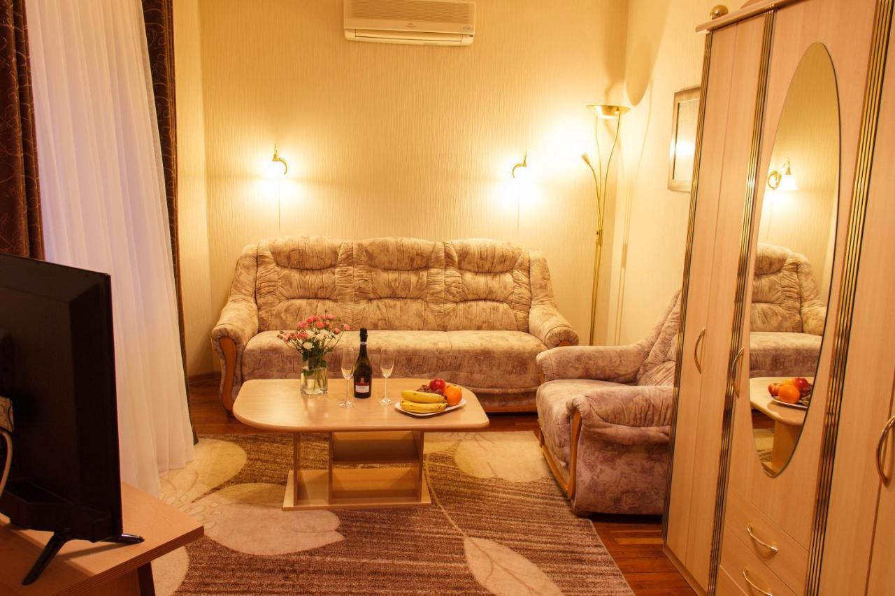 Starye Bendery Hotell Exteriör bild