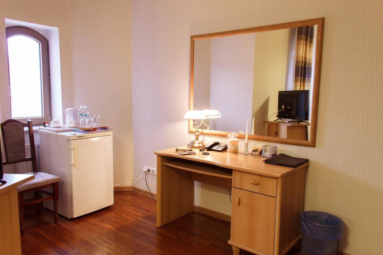 Starye Bendery Hotell Exteriör bild